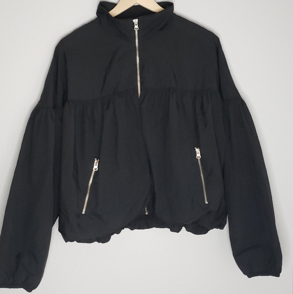 Free People Jackets & Blazers - Free People Black Puff Jacket